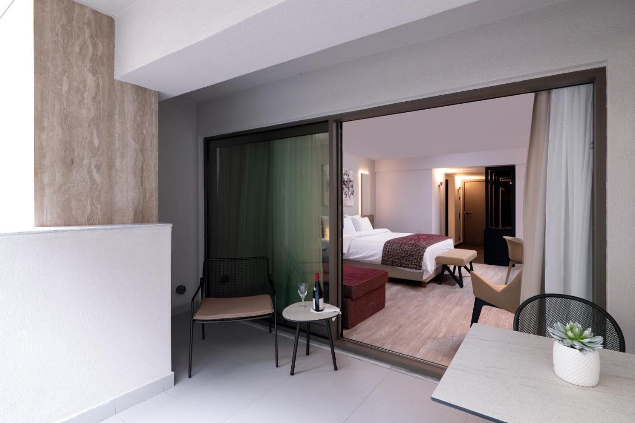 S Hotel Boutique Thessalonique Extérieur photo Deluxe Room with Balcony