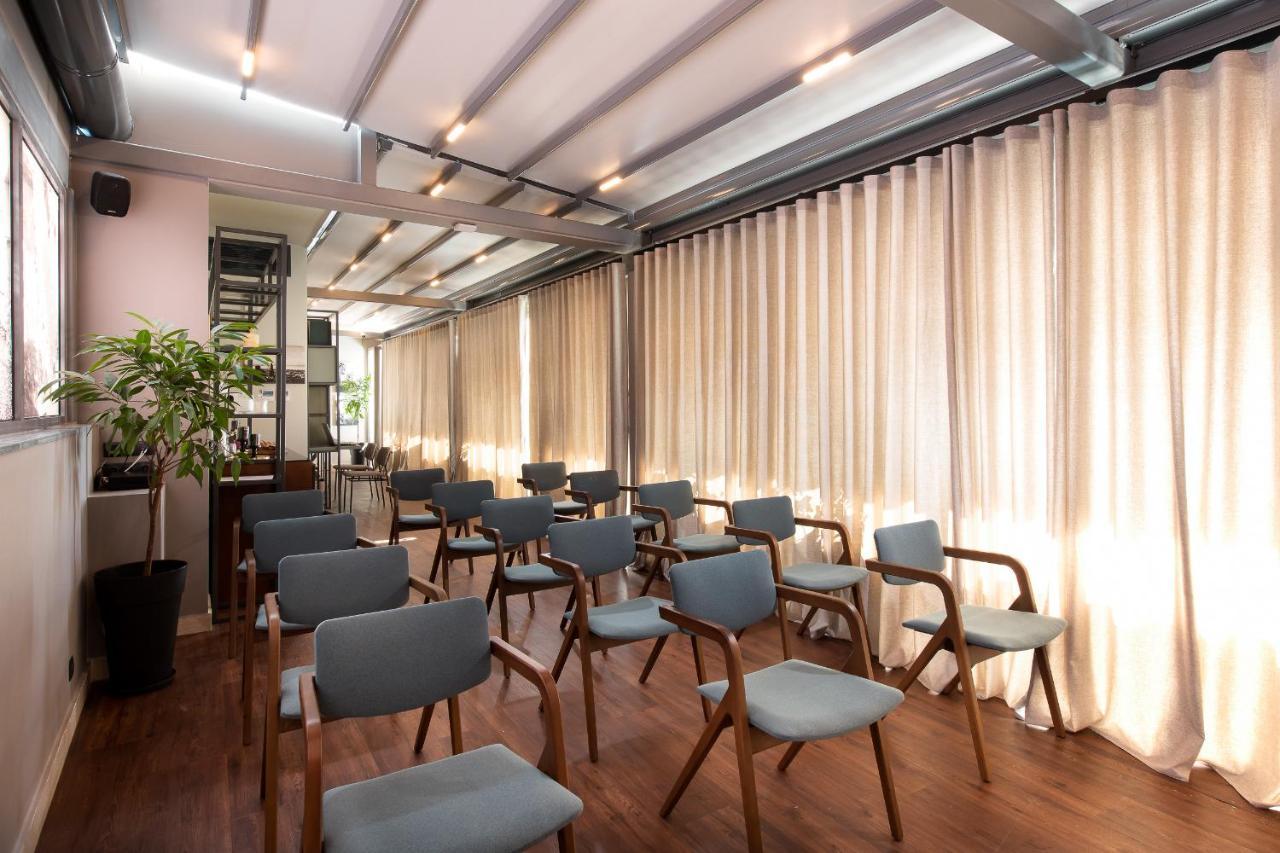 S Hotel Boutique Thessalonique Extérieur photo The interior of the library